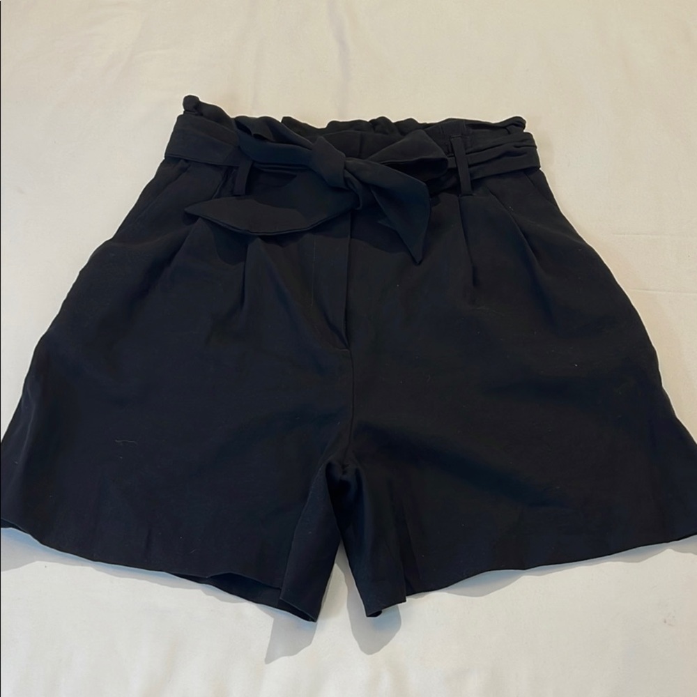 H&M SIZE 6 Women's Black Tie-Waist Shorts, partial elastic waistband